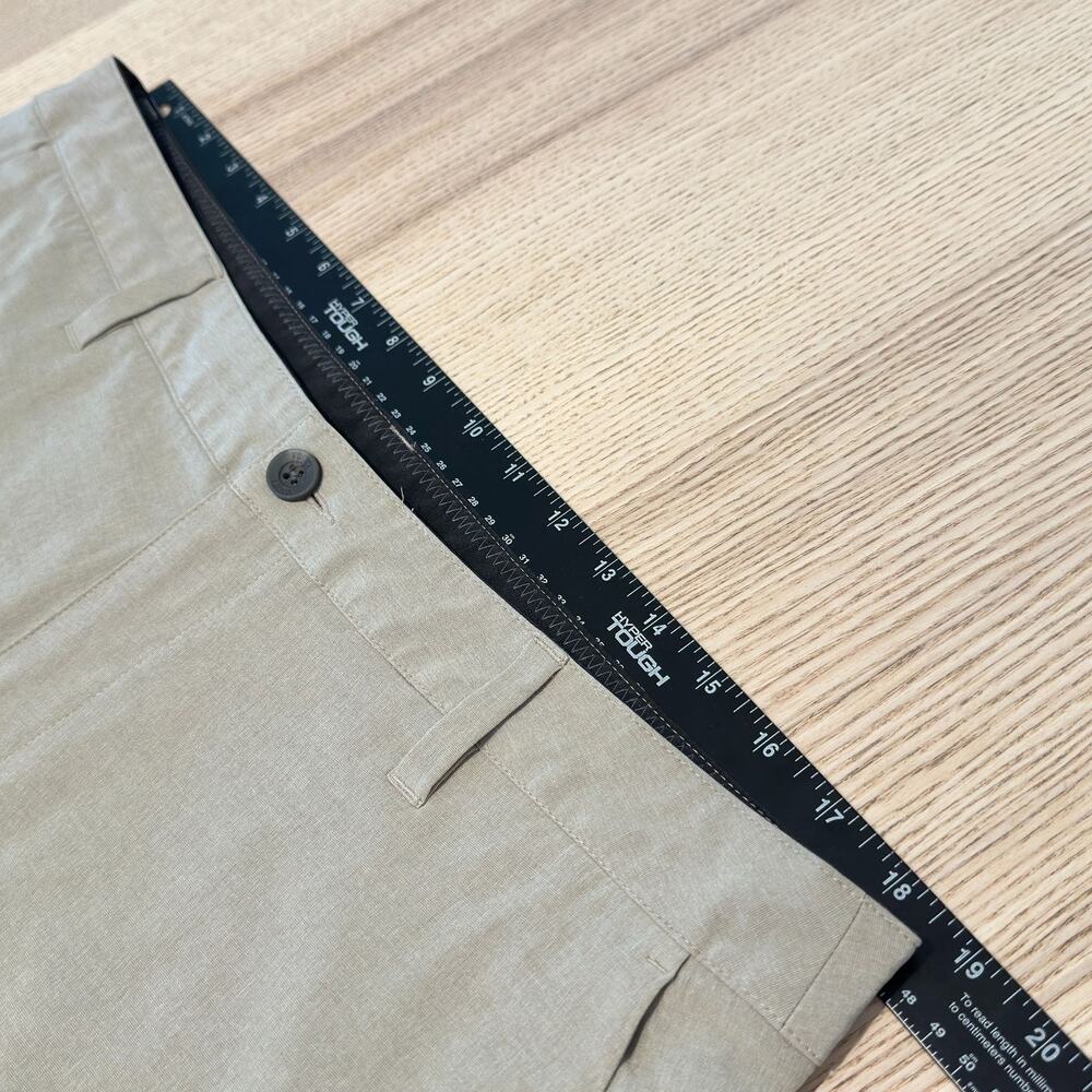 Vuori AIM Shorts V368 Mens 36 Stretch Performance Flat Front Khaki Athletic Golf - Picture 10 of 12
